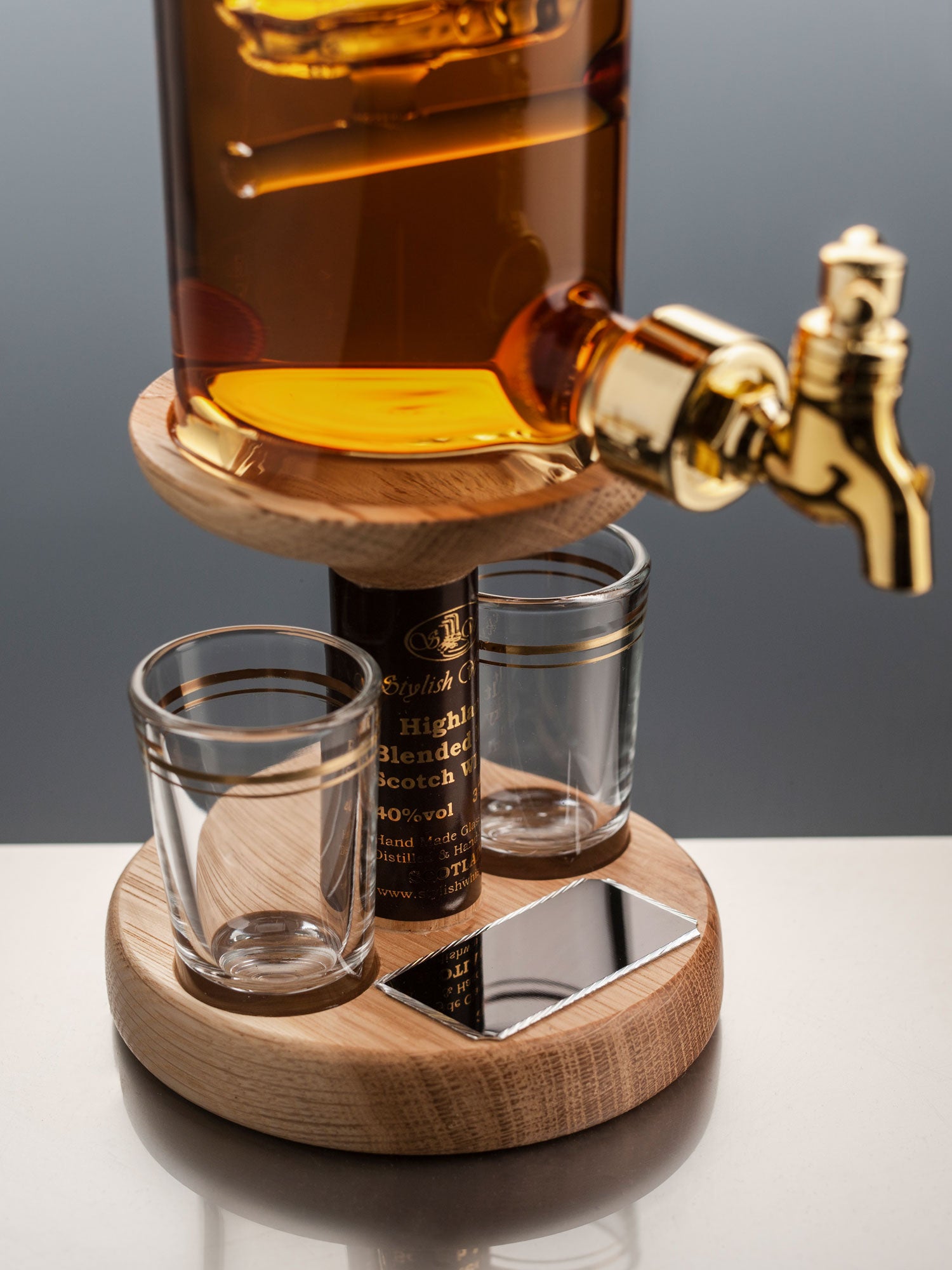 Fisherman Refillable Whisky Decanter With Tap & 2 Glasses 350ml