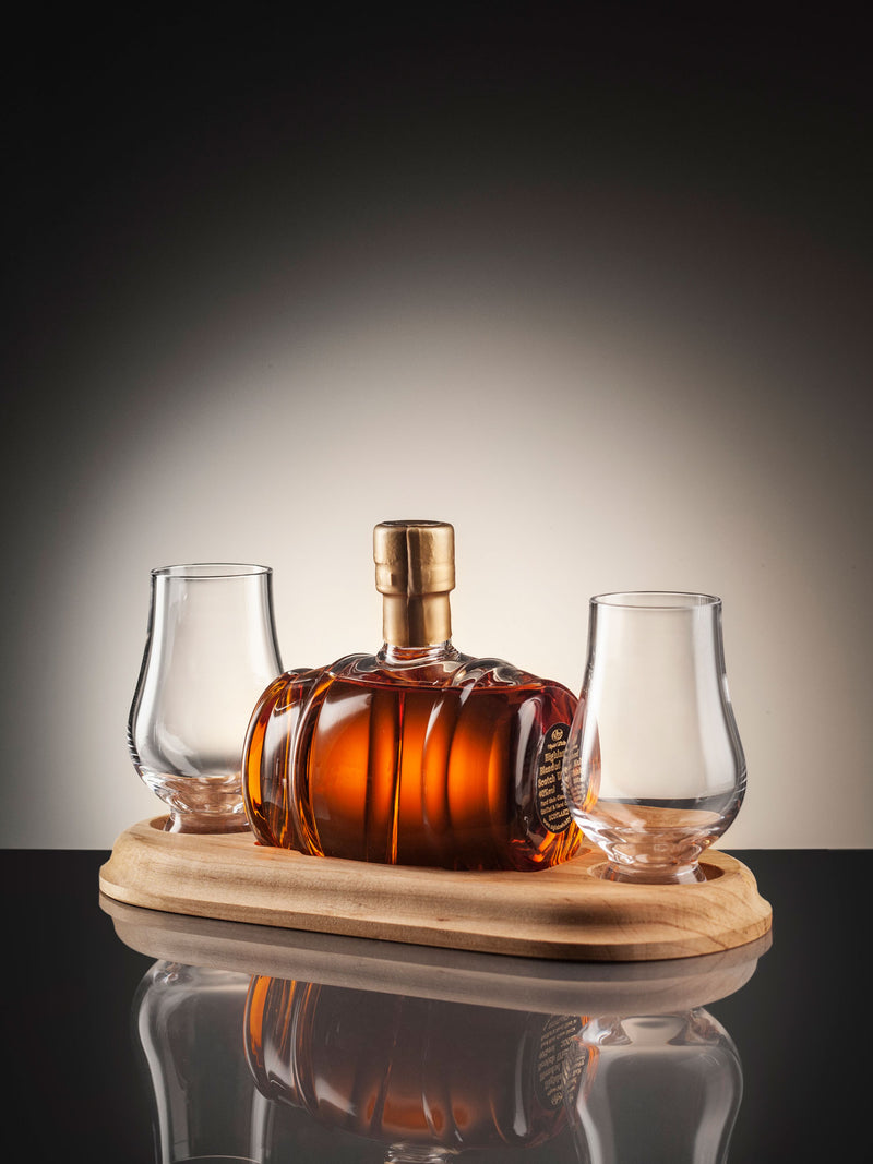 https://stylishwhisky.com/cdn/shop/products/mini-whisky-barrel-decanter-2-glasses_800x.jpg?v=1616754856