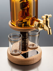 Bagpiper Tap Decanter with two glasses